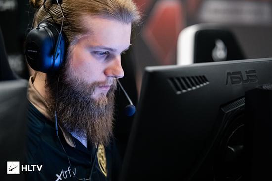 LPL赛区时隔515天重振旗鼓成功击败LCK队伍